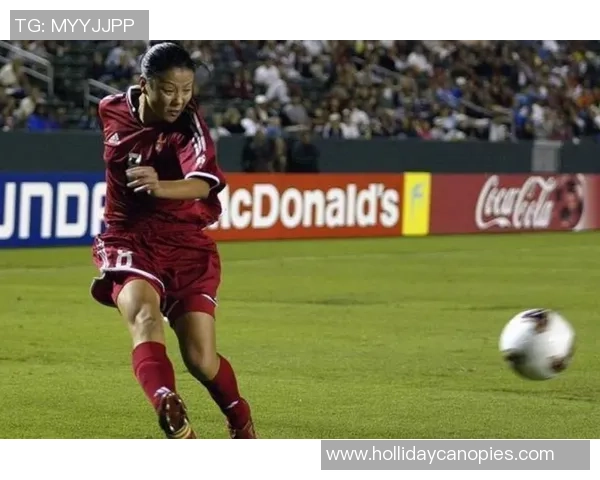 昔日足球明星退役后身材发福引发热议与关注