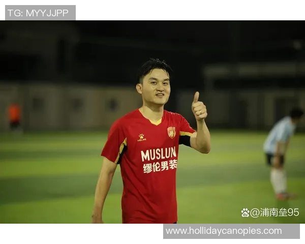 深圳足球队的拼搏之路:从低谷到大师赛的辉煌历程 深圳足球队的拼搏之路:从低谷到大师赛的辉煌历程