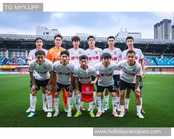 西安足球队奋勇拼搏在城市联赛中崭露头角的辉煌历程 西安足球队奋勇拼搏在城市联赛中崭露头角的辉煌历程