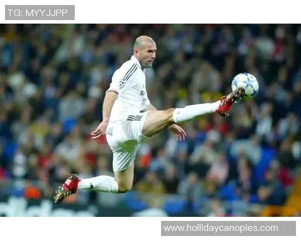 足球巨星转会瞬间回顾球场传奇新篇章即将开启 足球巨星转会瞬间回顾球场传奇新篇章即将开启