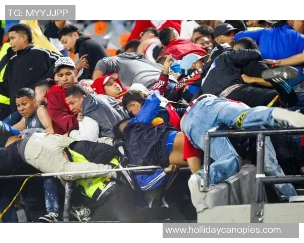 足球明星罚点失手引发热议球迷心碎瞬间成焦点 足球明星罚点失手引发热议球迷心碎瞬间成焦点